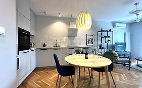 Mieszczańska 25 Apartment - Self check-in 20h - parking&lift
